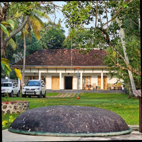 Cherthala House | Lake facing Villa-Water sport activities-Niva Waterways