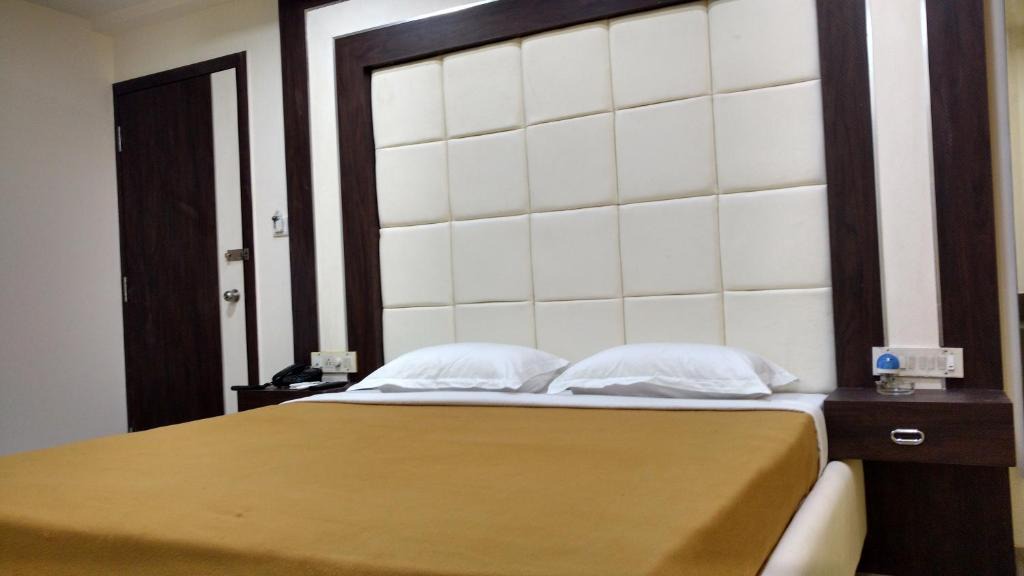 Bengaluru Bed & Breakfast | Lake Habitat Serviced Apartments