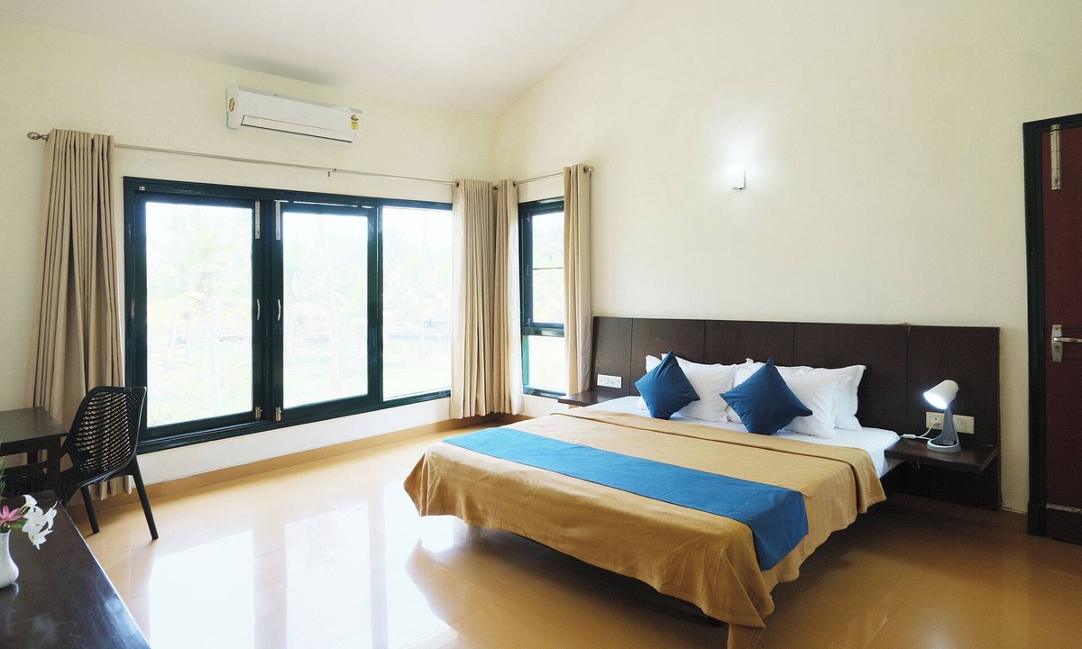 Andhakaranazhy Cottage | Lake Vechoor Villas