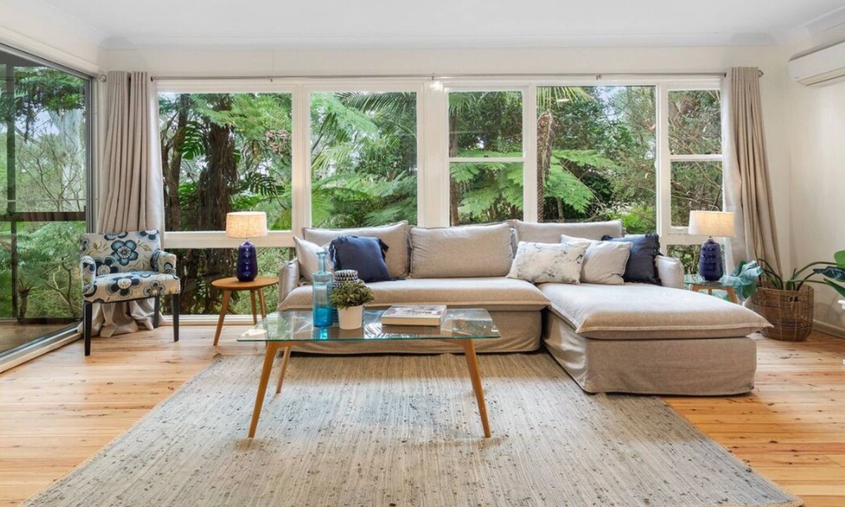 Hornsby House | Lake view, Forest home