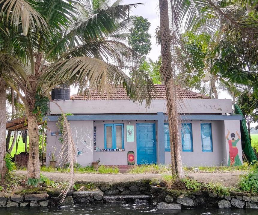 Alappuzha Hotel | Lakecampers for foreign travellers