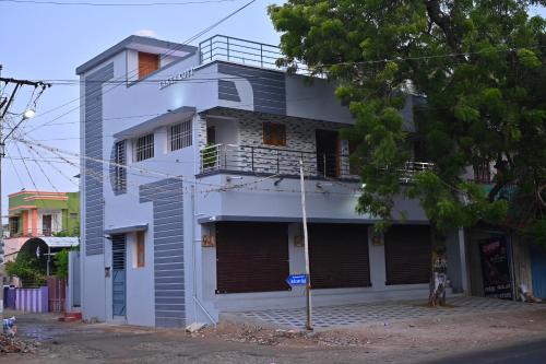 Tiruchendur House | LAKSH COTT Home Stay