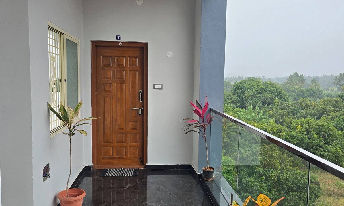 Kamalapur House | Lakshmi Villa