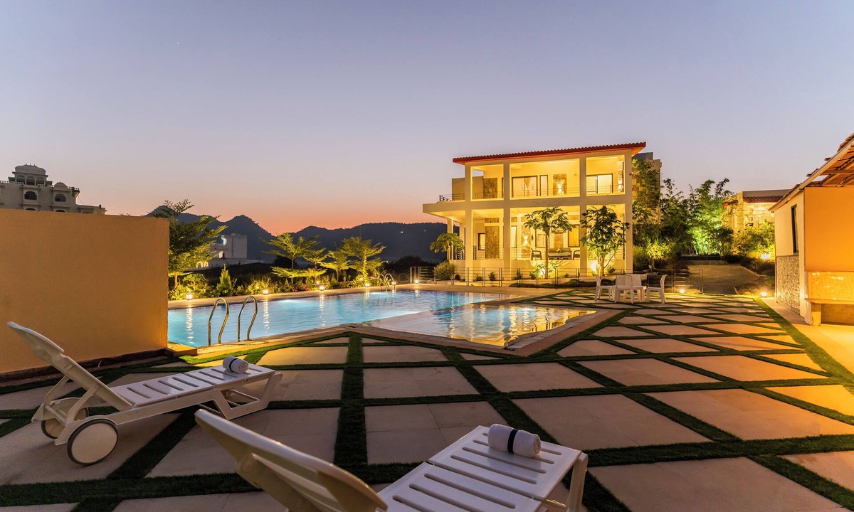 Udaipur Villa | Lavish 5BHK Villa with Grand Garden, Private Pool & Elite Amenities