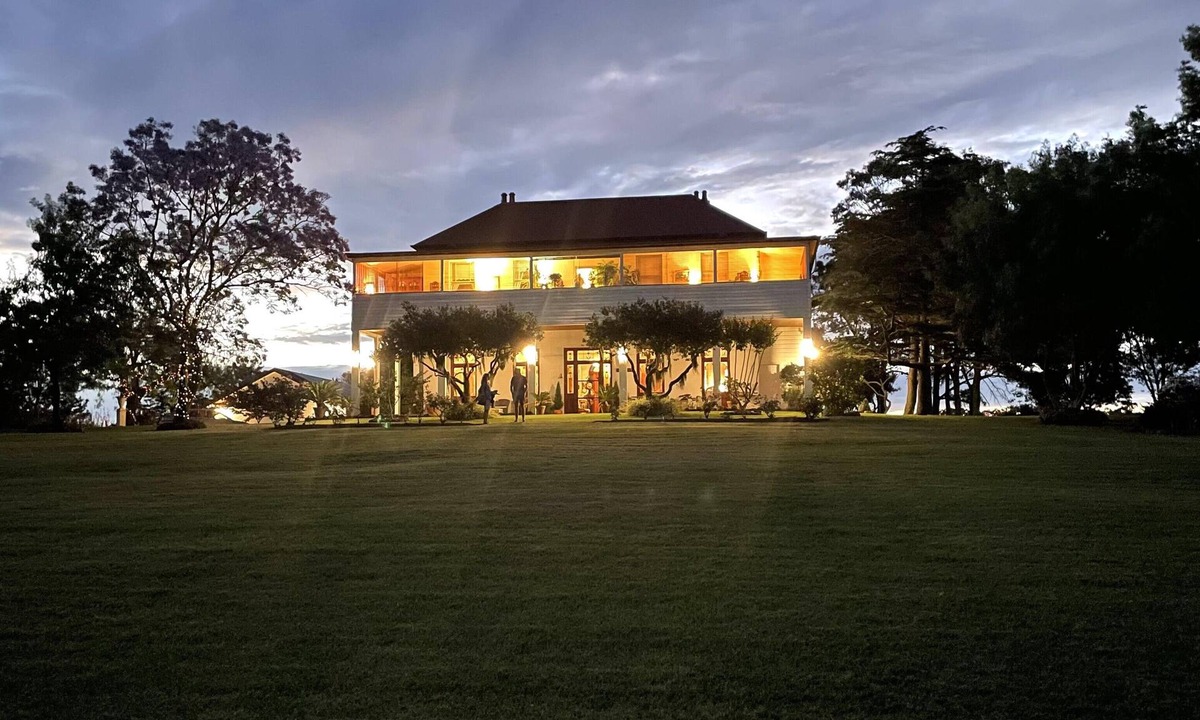 Leconfield Bed & Breakfast | Leconfield House, Pokolbin, Hunter Valley luxury, built in 1872, 150yrs in 2022