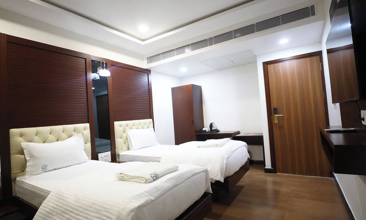 RR Nagar Hotel | Legacy Square