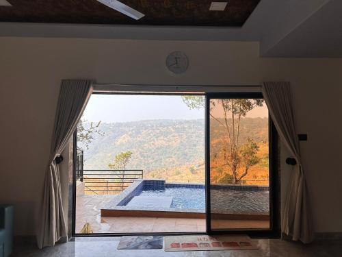 Panchgani Villa | Lifeline Villas - Valley Mirage Luxurious Infinity Pool Villa Overlooking Valley