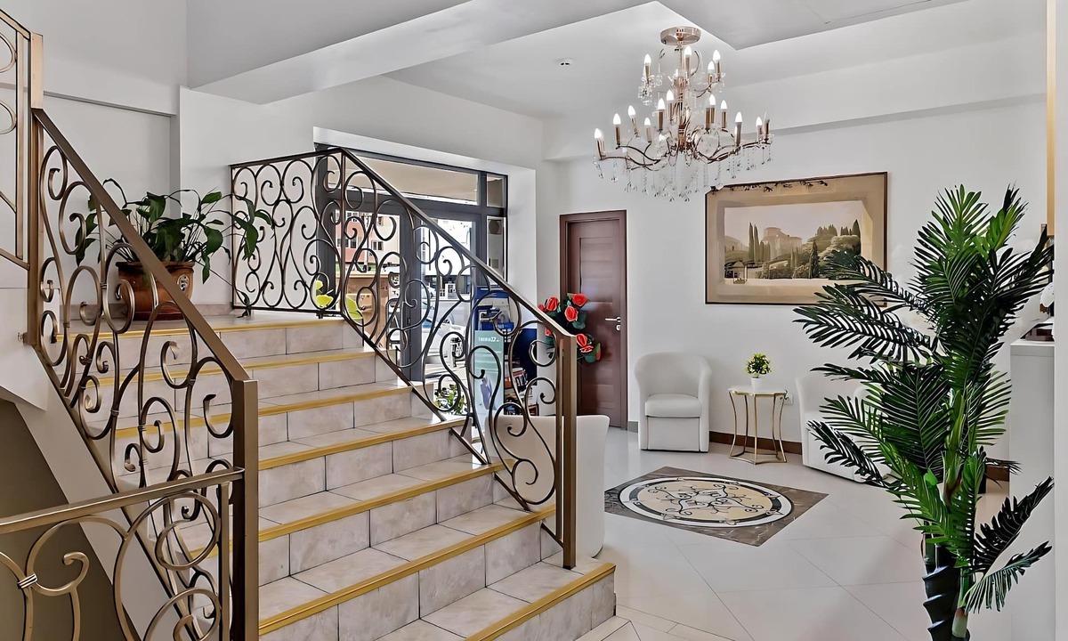 Sector 2 Hotel | Lina Hotel