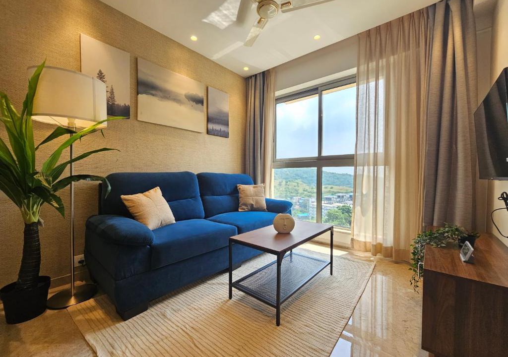 Hiranandani Gardens Apartment | Lite Stays - Powai
