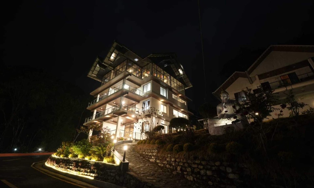 Rishop Hotel | Longitude Homestay