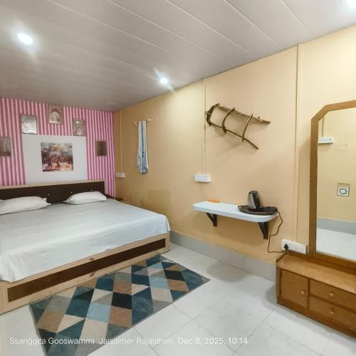 Jaisalmer Apartment | Luckypriya stay by lake