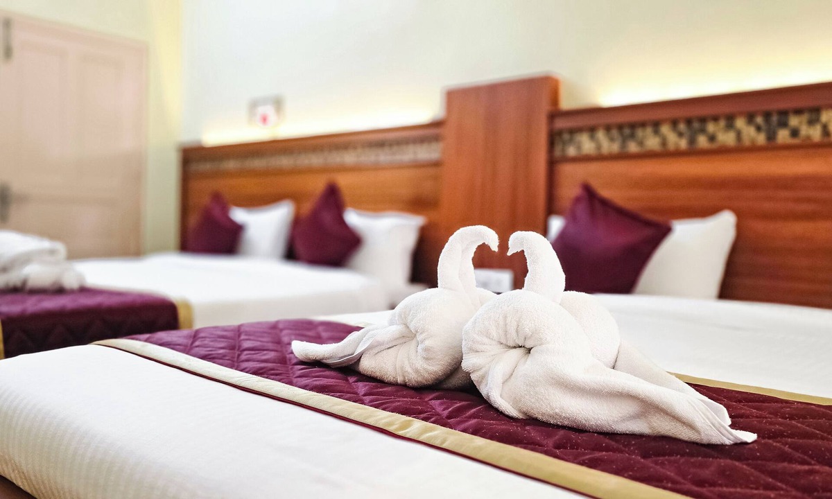 Palayankottai Hotel | Luna Castle