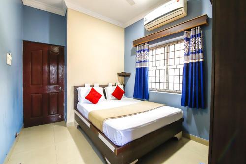Kalasipalya Hotel | Lusia Inn