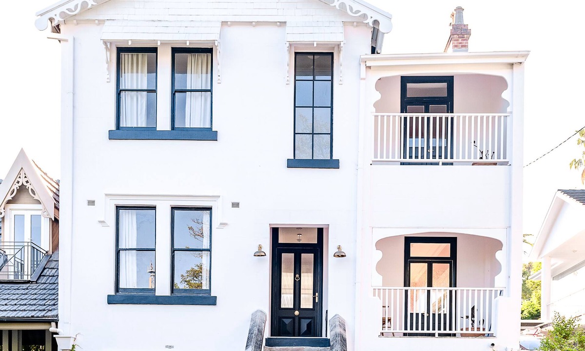Newcastle House | Luxe historic mansion in heart of Newcastle
