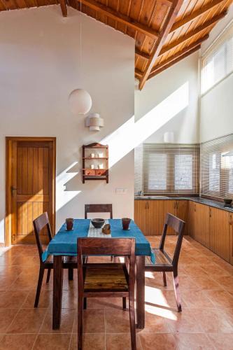 Khattalwada Villa | Luxsugero Mountain View Premium Cottage