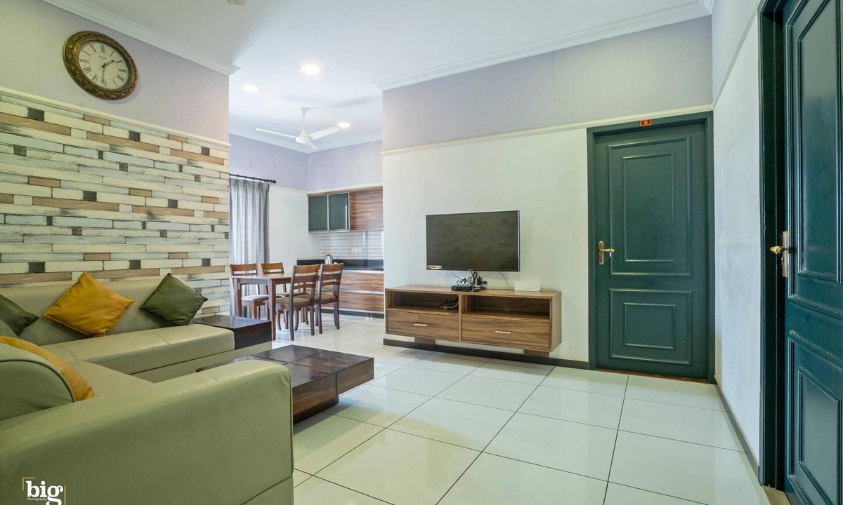 KK Nagar Apartment | Luxurious 3 bed room service apartment