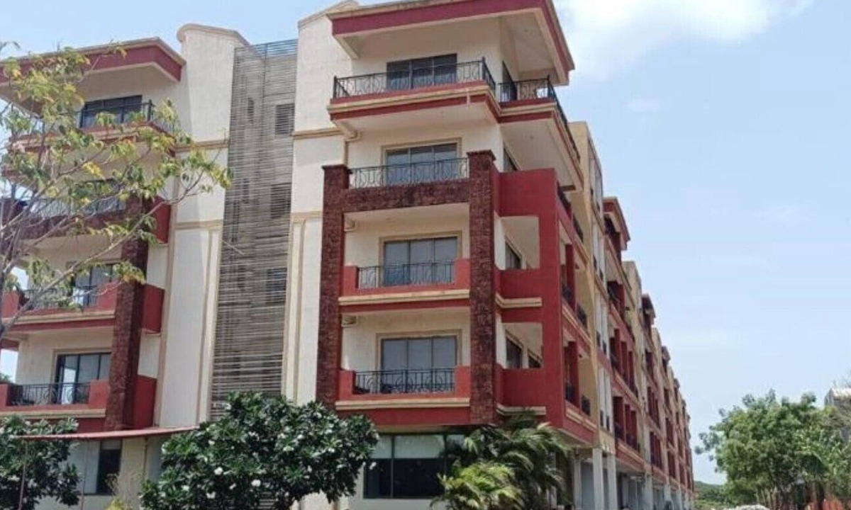 Bambolim Apartment | Luxurious 4BHK Flat & Apartment with King Size Bed near Bambolim Beach Goa
