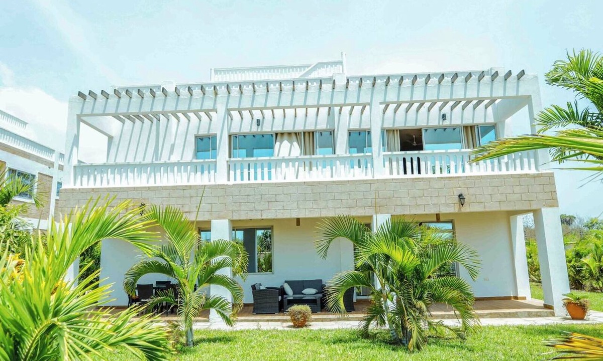Galu Villa | Luxurious 5-bedroom Villa With Private Pool in Diani, Kenya