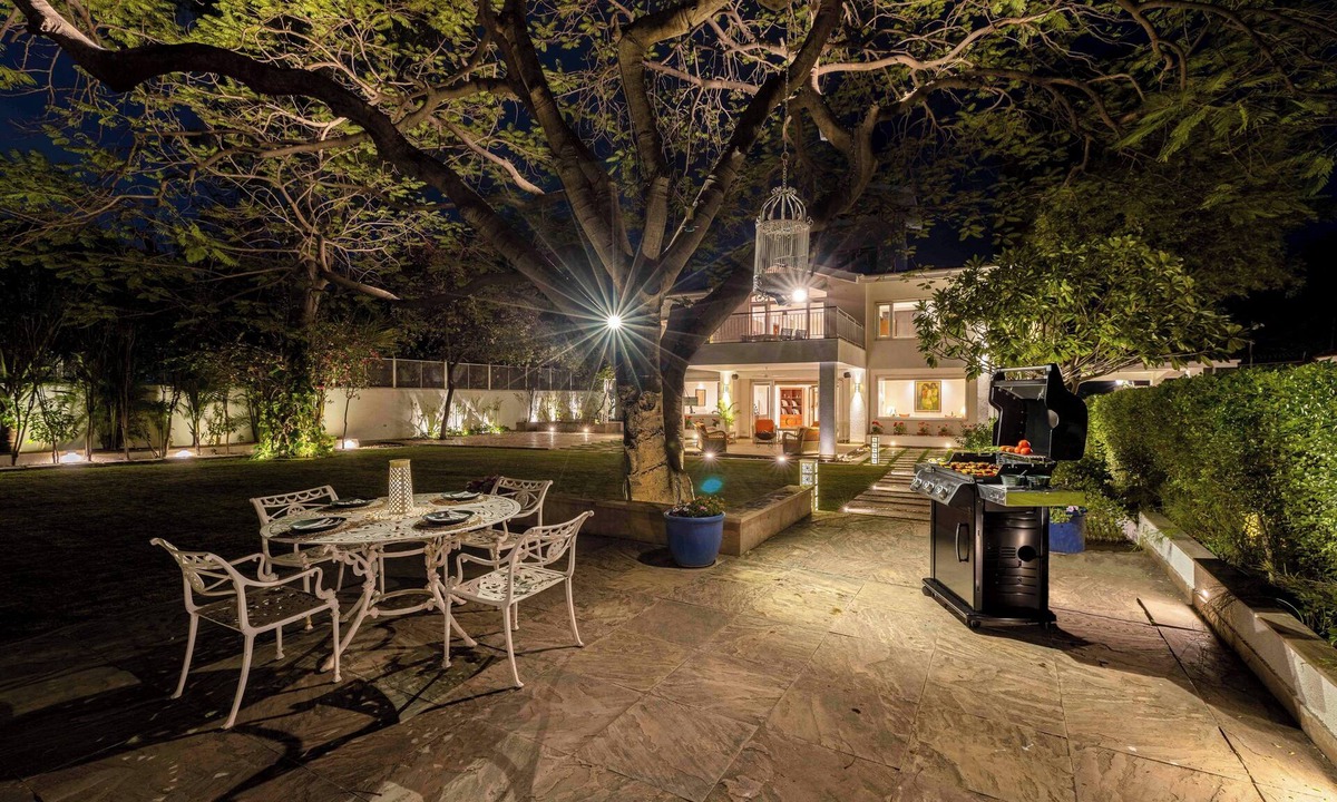 Bhopal Villa | Luxurious 5BR Heritage Garden Villa in Bhopal with Palace Views