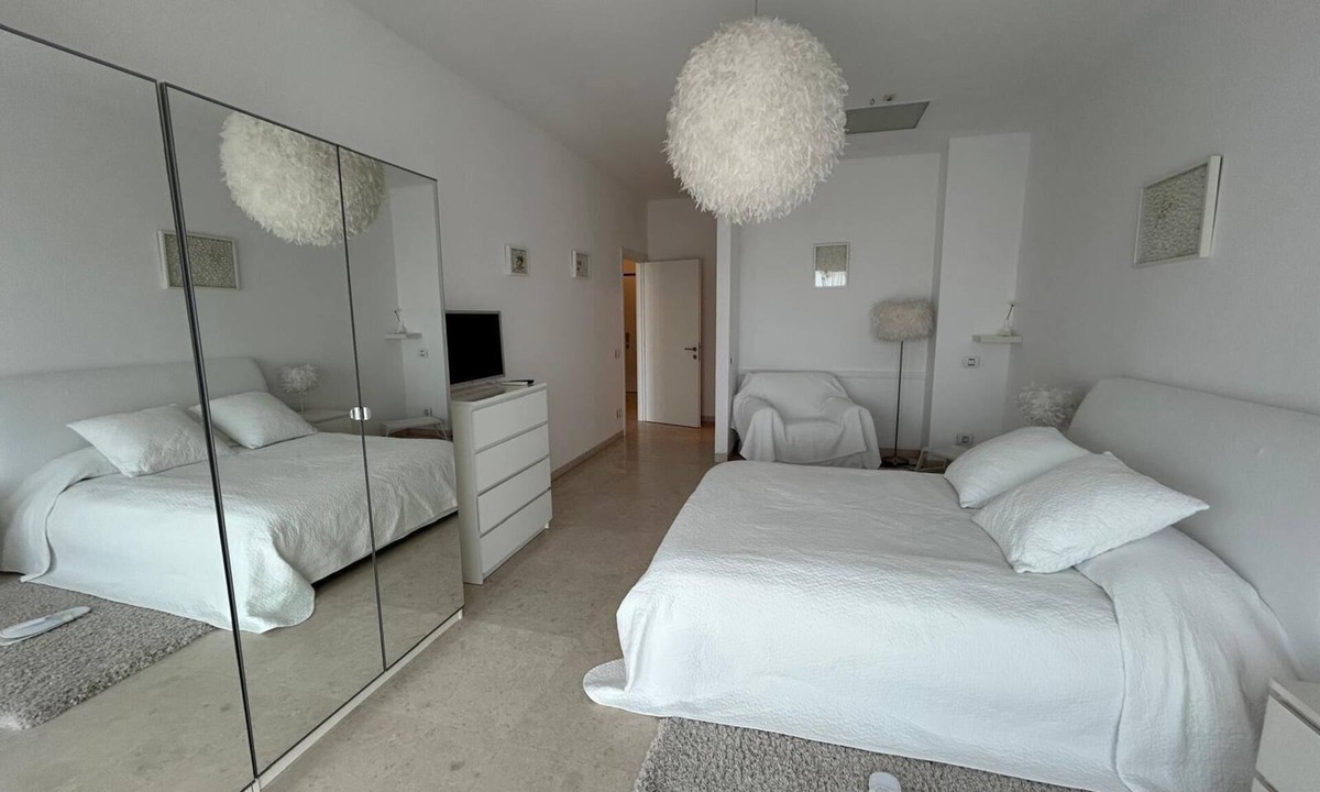 Constanta Apartment | Luxurious apartment on the beach in Romania