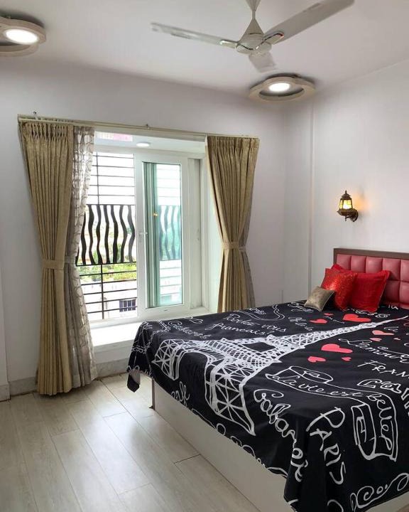 Kolkata Apartment | Luxury 3BHK Aprtmnt City View Balcony HSpeed Wifi Free Parking