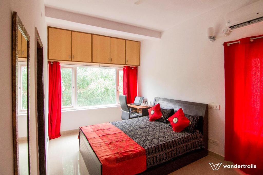 Indiranagar Hostel | Luxury Apartment in Indiranagar