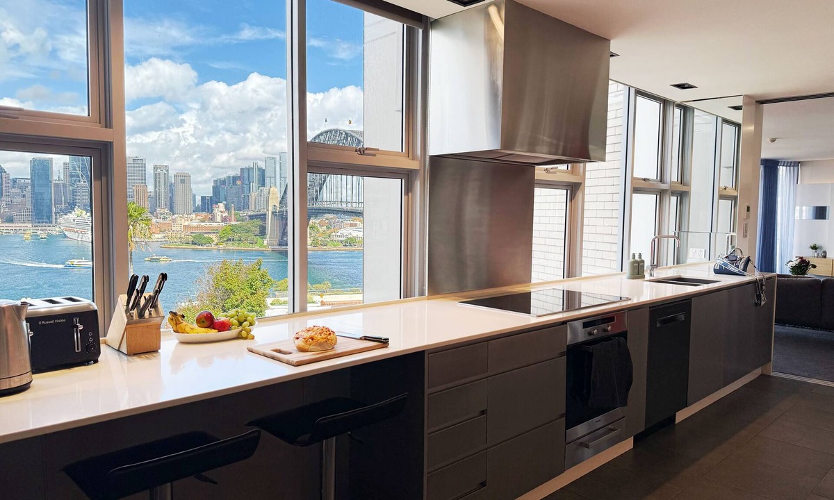 Kirribilli Apartment | Luxury entire floor 4 Bedroom Apartment - Best View in Sydney!