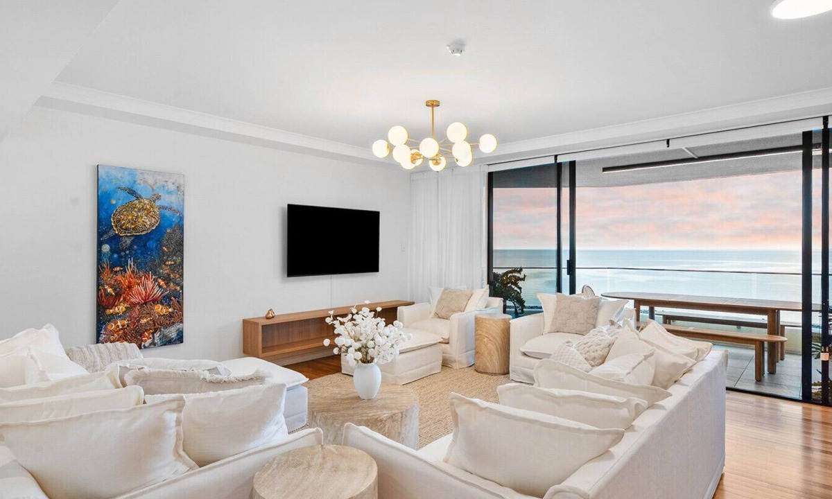 Cairns North Apartment | Luxury Oceanview Penthouse at Northshore Tower Cairns