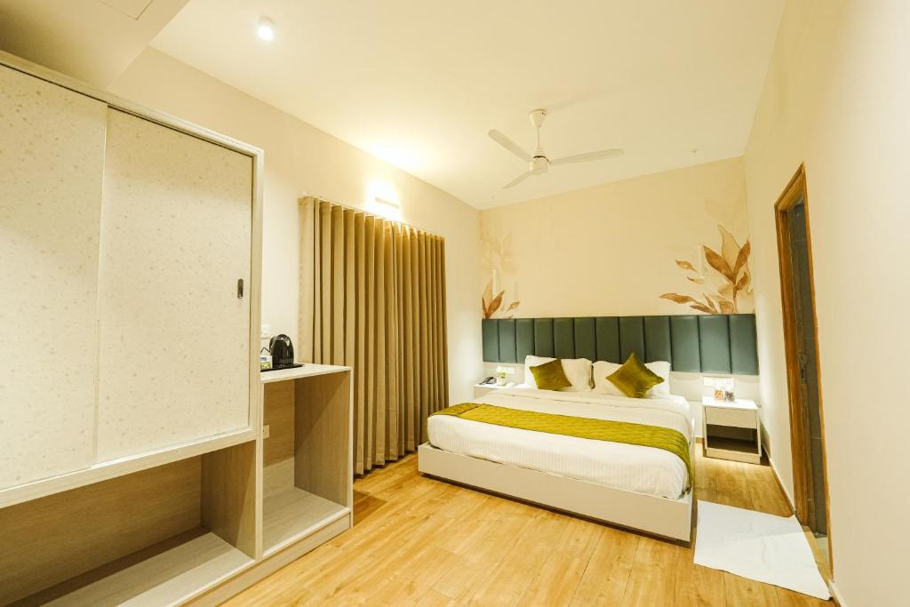 Maradu Hotel | M Suites And Hotel