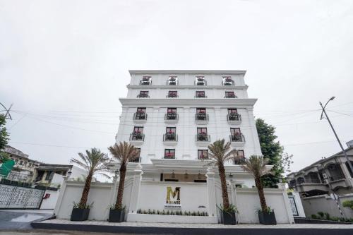 Nagpur Hotel | M2 Square by Monday Premium