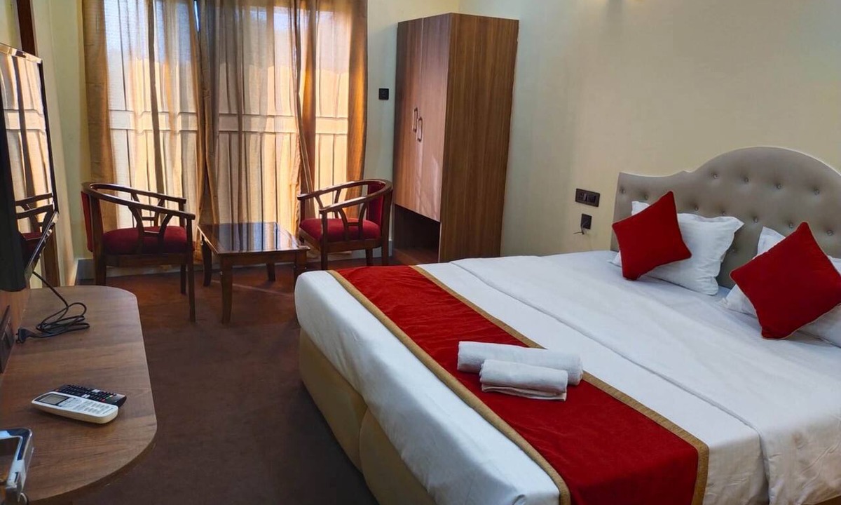 Alipurduar Hotel | Maa Paradise World