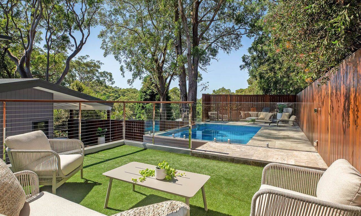Macmasters Beach House | MacMasters: Infinity Pool & Beach