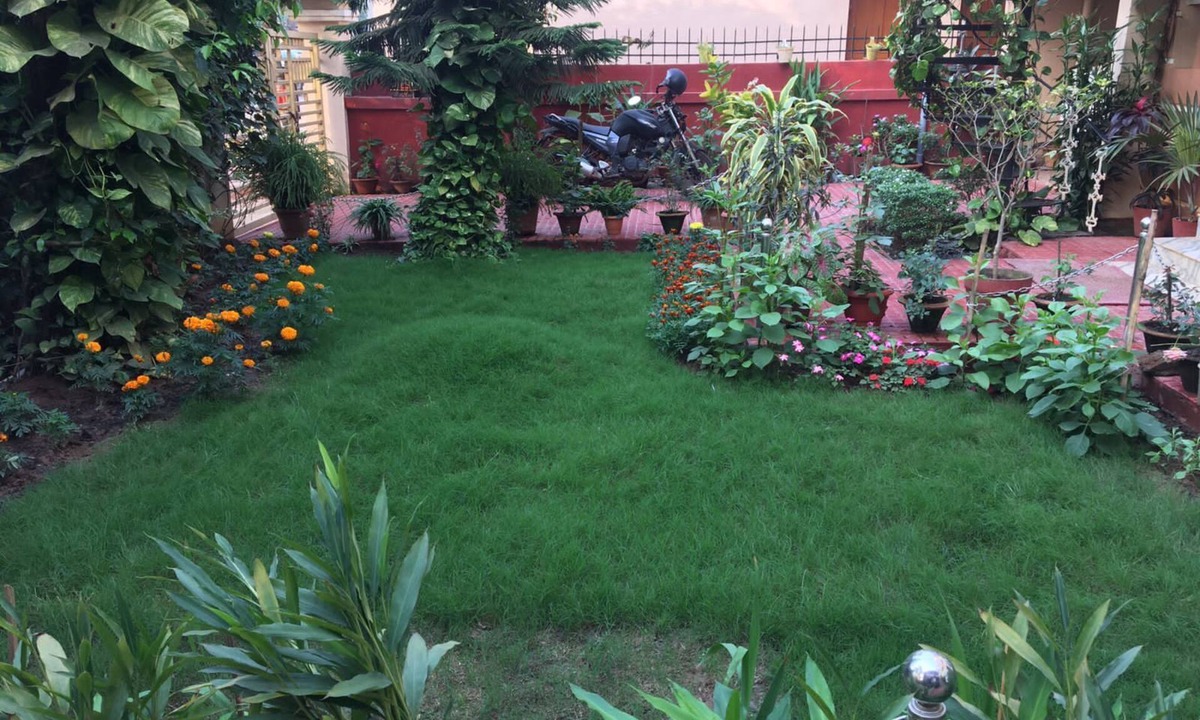 Bhubaneshwar Villa | Mahanadi: Spacious room with attached bathroom@ Nabagunjara Terrace