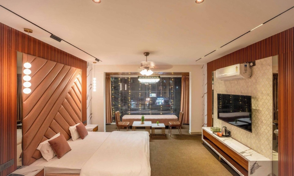 Pune Hotel | Majestic Inn