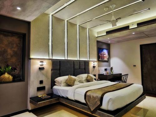 Kamalapur Hotel | Malligi,Hampi