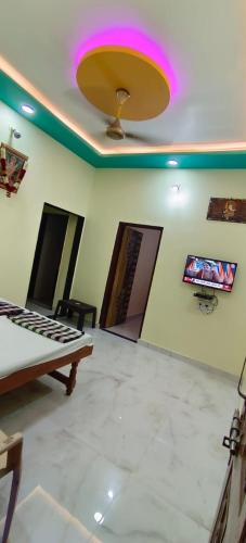 Akalkot Cabin | Mallikarjun Residency with AC