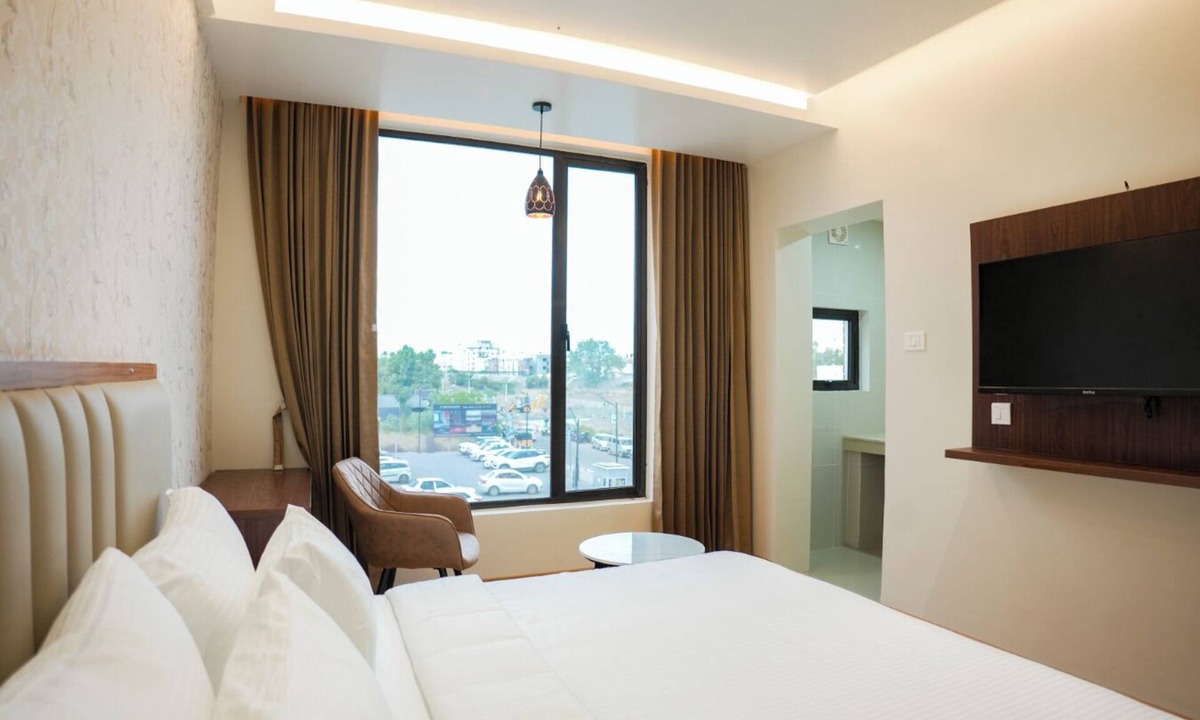 Peelamedu Hotel | Manchester Suites