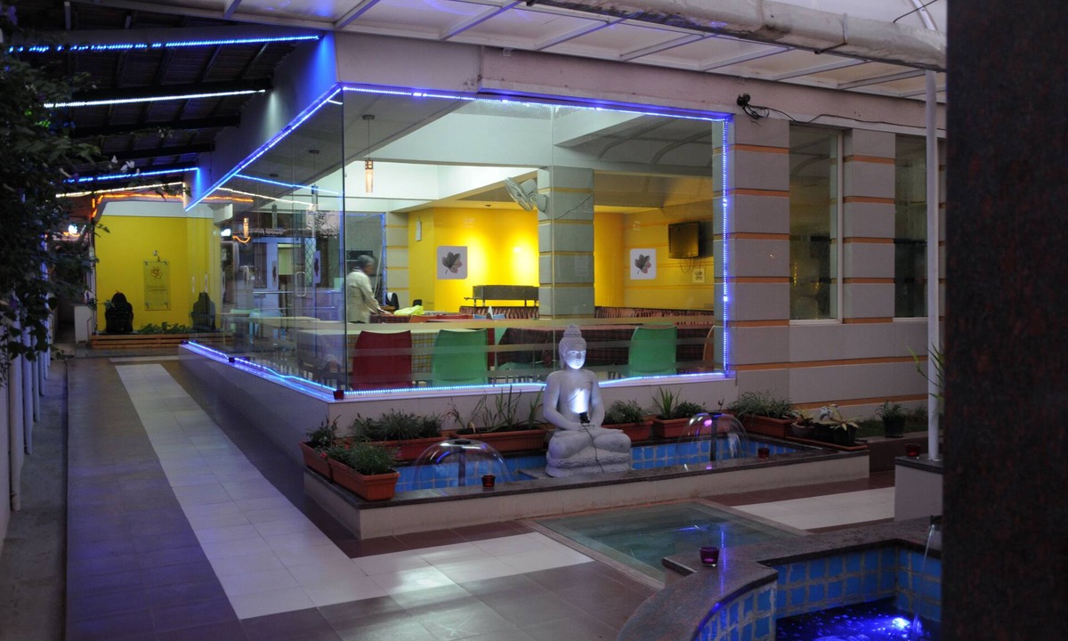 HBR Layout Hotel | Maple Suites