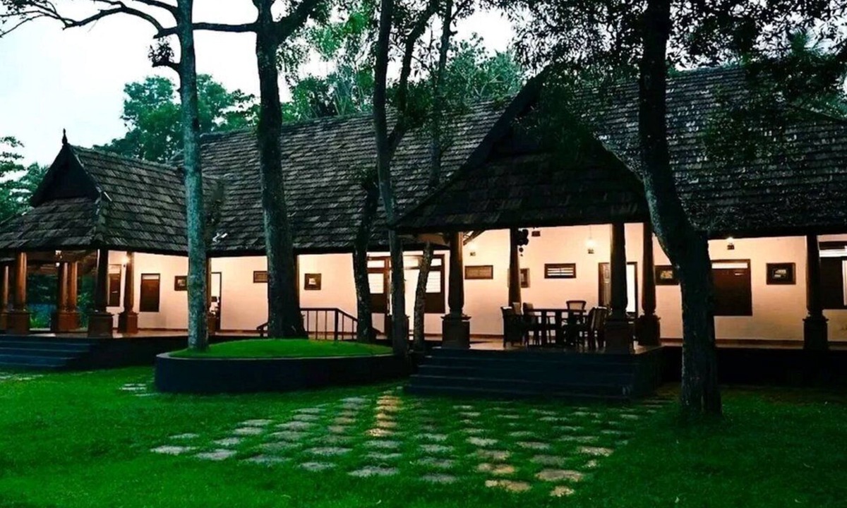 Mararikulam Resort | Marari Beach Palace