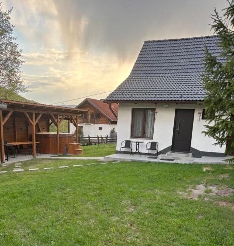 Izvoare House | Margaréta kulcsosház