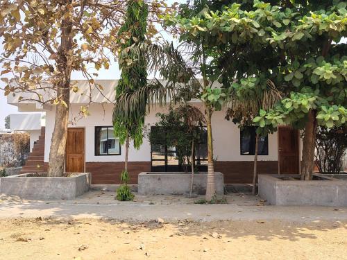 Dhamtari House | Marrion Blue - Farmhouse
