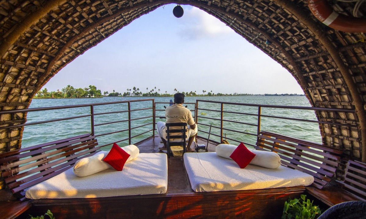 Nedumudy Boat Rental | Marvel Cruise