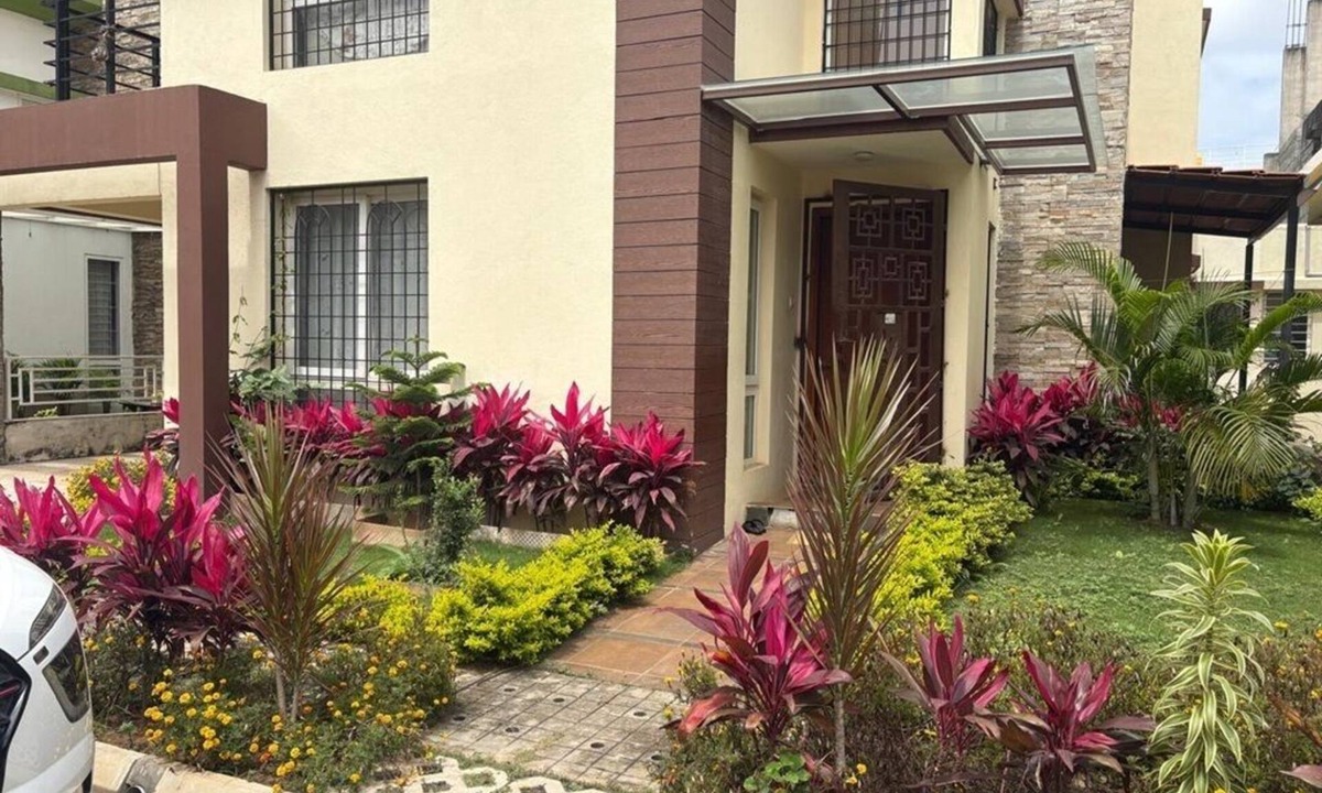 Krishnarajapura House | Marvelous 3-bedroom bungalow in enjoyable Bengaluru neighborhood