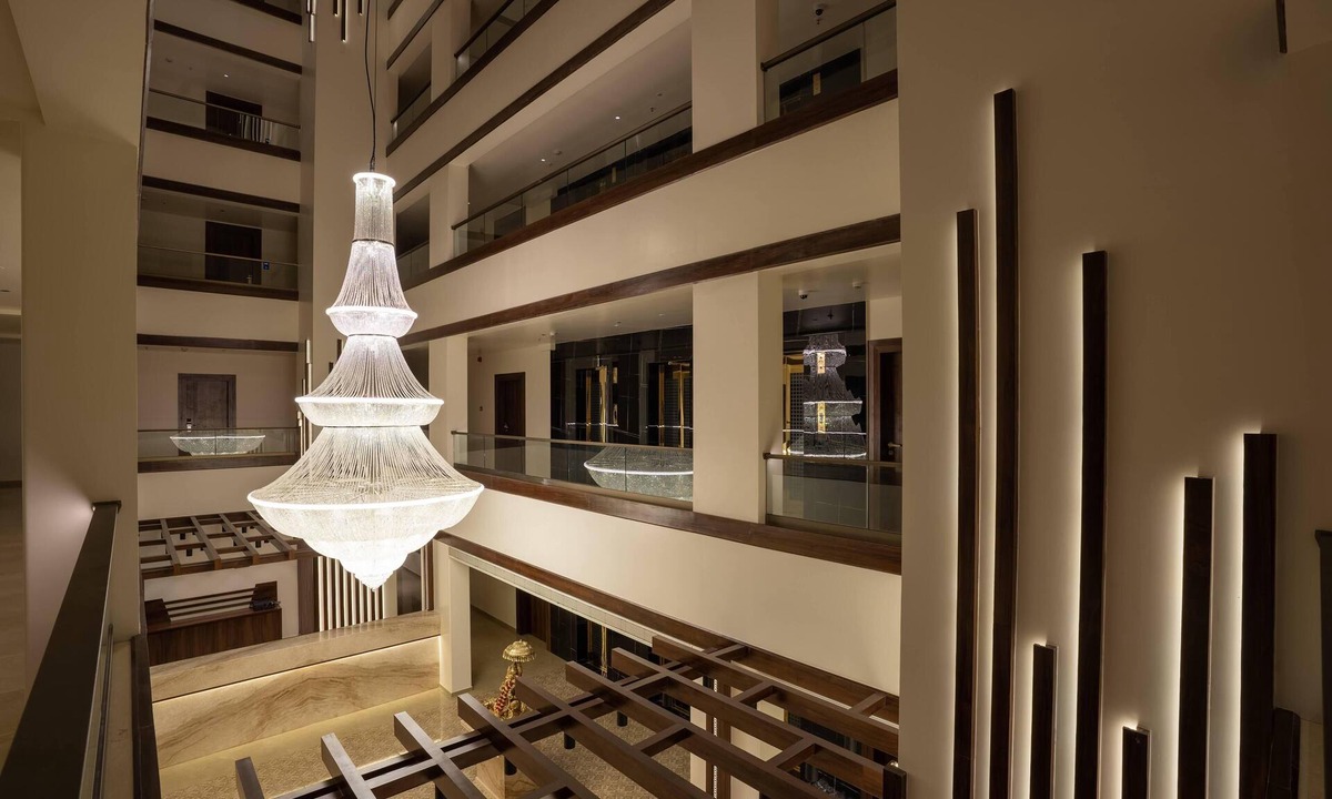 Khalapur Hotel | Mastiff Grand The Sia Palace Suites & Banquets, Khopoli (Nr. Imagica)