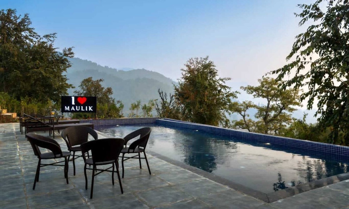 Garjia Hotel | MAULIK RETREAT