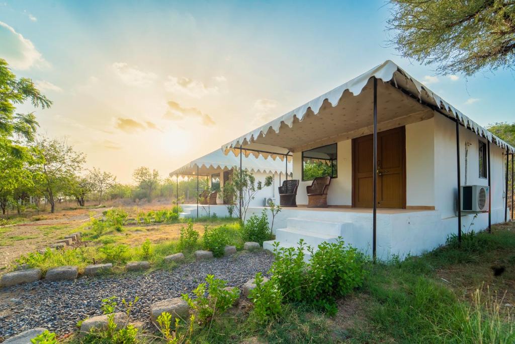 Shivganj Resort | Maya Lake Shambhala