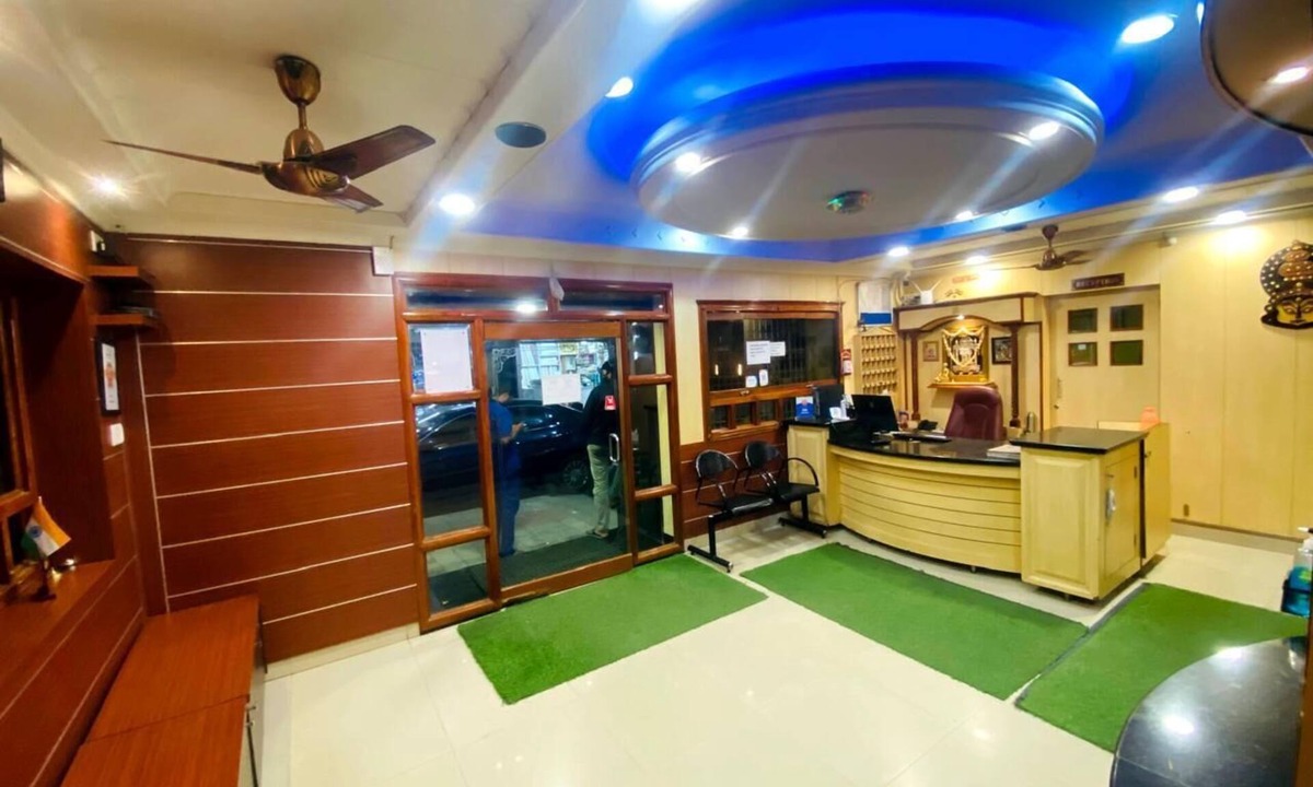 Gandhi Nagar Cabin | MAYUR PARADISE