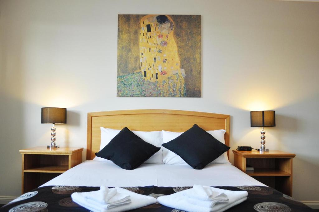 Meadowbrook Hotel | Meadowbrook Hotel Brisbane