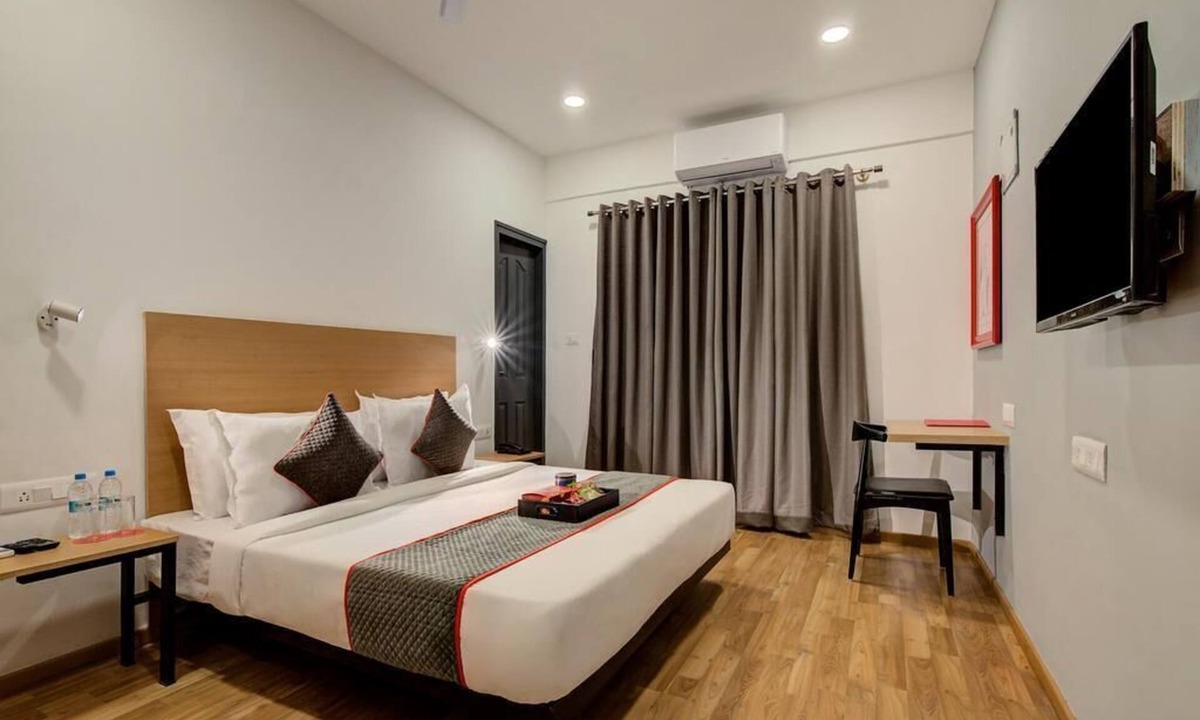 Nagavara Hotel | Memorable stay with Modern Design Artwork Rooms