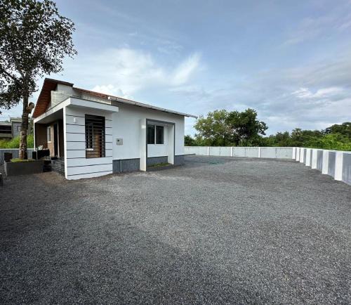 Inna House | Merchant Homestay Cozy Stays & Celebrations